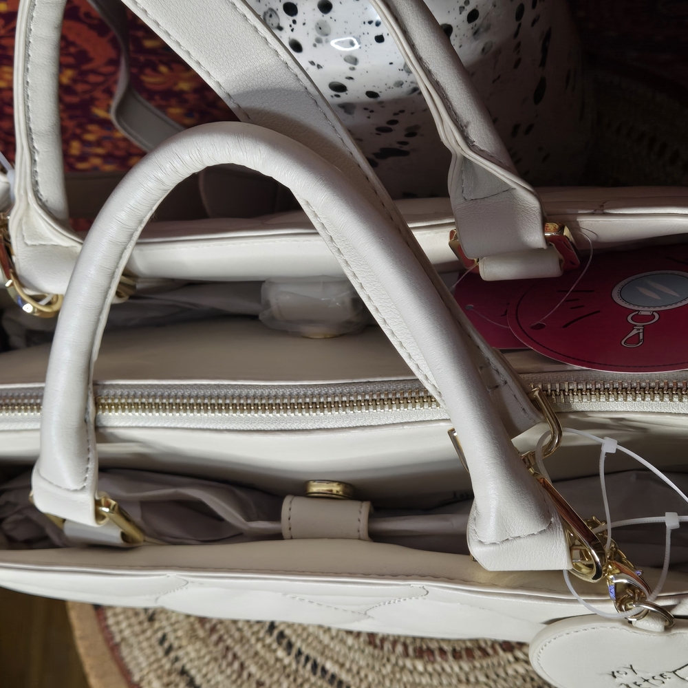 Betsey Johnson White Heart Quilted Handbag - Picture 7 of 15